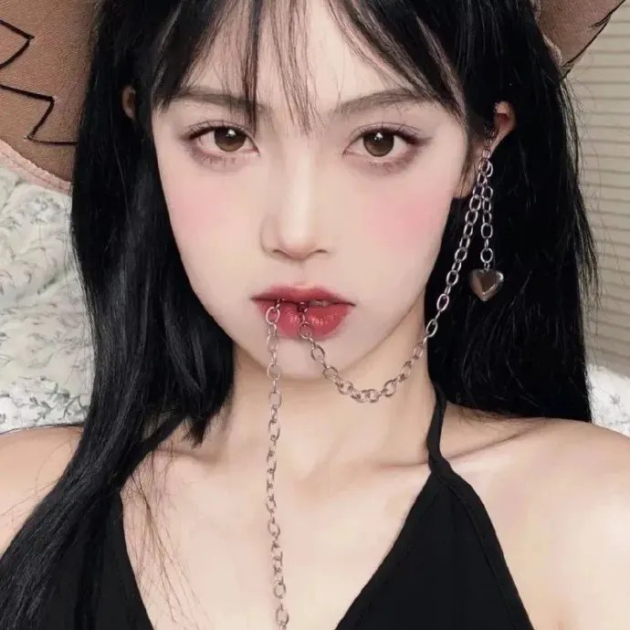 艾蜜莉·布莱尔的秘密